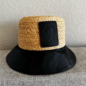 NWT Helen Kaminski Bucket Hat